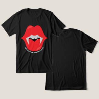 Vampir Mund mit Reißzähnen und Zähnen Tri-Blend Shirt