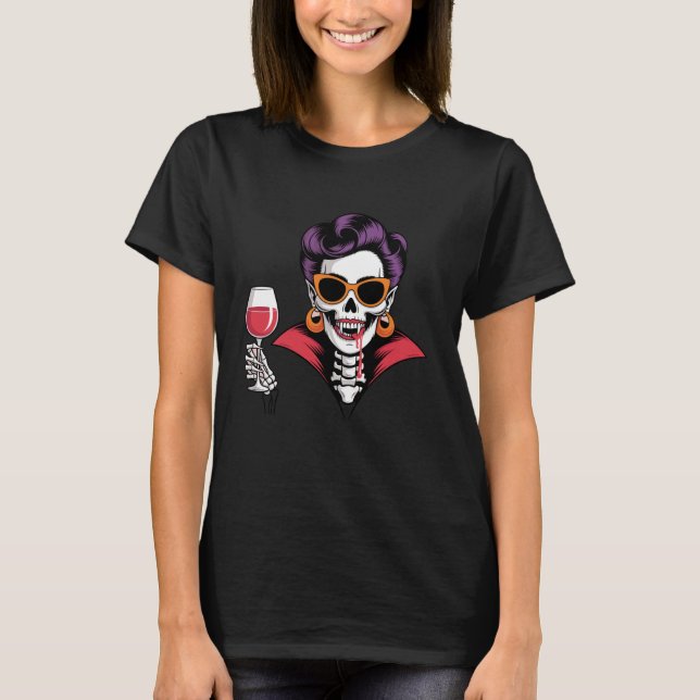 Vampire Skeleton Woman with Wine Funny Halloween A T-Shirt (Vorderseite)