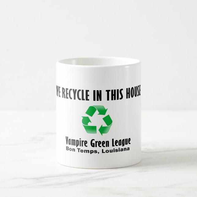 Vampirs-grüne Liga Tasse (Mittel)