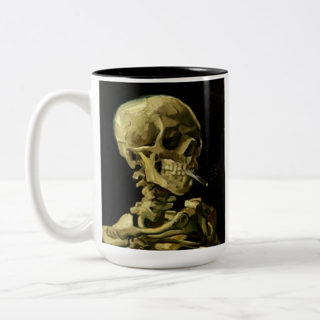 Van Gogh Smoking Skeleton Zweifarbige Tasse (Links)