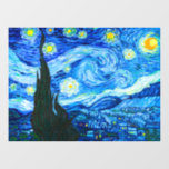 Van Gogh Starry Night Fensteraufkleber<br><div class="desc">Fensterverkleidung mit Vincent van Goghs Ölgemälde The Starry Night (1889). Inspiriert durch seinen bleibe bei einem Asyl,  zeigt die Kunst ein Dorf unter einem Nachthimmel von blauen und gelben Mond und Sternen. Ein großartiges Geschenk für die Fans von Post-Impressionismus und holländischer Kunst.</div>