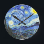 Van Gogh Starry Night Runde Wanduhr<br><div class="desc">"van gogh",  Vincent,  Sternennacht,  Malerei,  berühmt,  Vintag,  Sterne,  Himmel,  Kunst,  Blau</div>