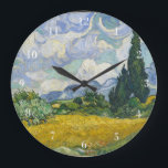 Van Gogh Wheat Field mit Cypressen Große Wanduhr<br><div class="desc">Schönes Vintages Kunstwerk aus dem Jahre 1889 des berühmten Malers Vincent Van Gogh,  einer meiner Lieblingskünstler aus der impressionistischen Periode auf einer klassischen Wanduhr. Diese beeindruckende Landschaftskunst zeigt große grüne Zypressen Set gegen hübsche Wolken über einem Weizenfeld.</div>