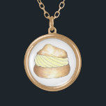 Vanilla Cream Puff Französisches Konditorei Desser Vergoldete Kette<br><div class="desc">Necklace bietet eine originelle Marker-Illustration eines köstlichen Vanillecreme-Puffs mit Puderzucker überzogen!</div>