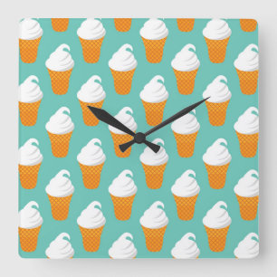Vanilla Ice Cream Cone Pattern Quadratische Wanduhr