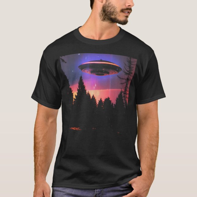 Vaporwave UFO Synthwave Alien Retro Glitch 90s Aes T-Shirt (Vorderseite)