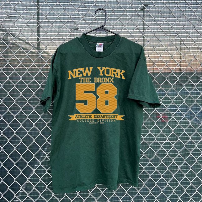 Varsity New York college The Bronx athletic T-Shirt (Von Creator hochgeladen)