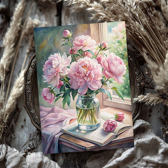 Vase aus Shabby Chic mit rosafarbenen Pfannkuchen  Seidenpapier (Shabby chic vase with pink peonies on table tissue paper)