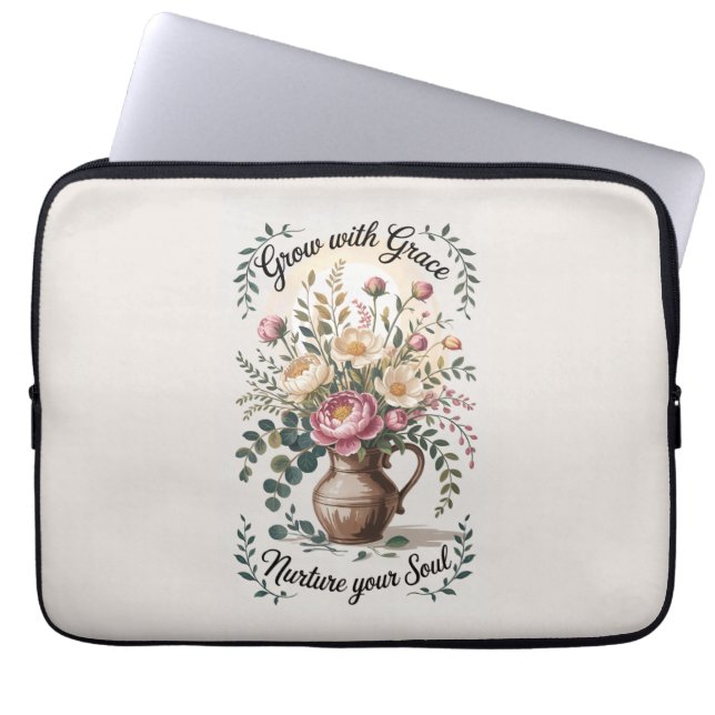 Vase mit Florals wachsen mit Grace Zitat Laptopschutzhülle (Vorderseite)