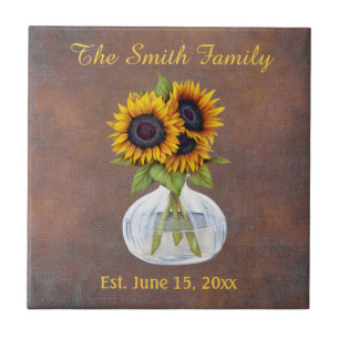 Vasenvase mit Sonnenblumen auf Braun Familienname Fliese