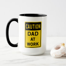 Vater an der Arbeits-Kaffee-Tasse