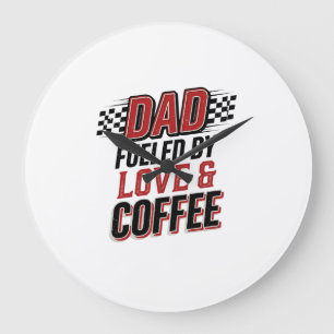 Vater, angetrieben von Liebe und Kaffee, Rennshirt Große Wanduhr