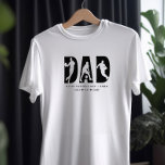 VATER Basketball-Player-Letter Cutout für benutzer T-Shirt<br><div class="desc">Personalisierter T - Shirt zum VATER - perfekt zum Geburtstag,  zum Geburtstag,  zum neuen Baby oder einfach nur,  weil! VATER wird in überdimensionaler Typografie mit ausgeschnittenen Buchstaben und Basketball-Player-Silhouetten gedruckt. Sie können auch alle benutzerdefinierten Formulierungen bearbeiten. Bitte stöbern Sie in meinem Geschäft nach weiteren Geschenken für Papa.</div>