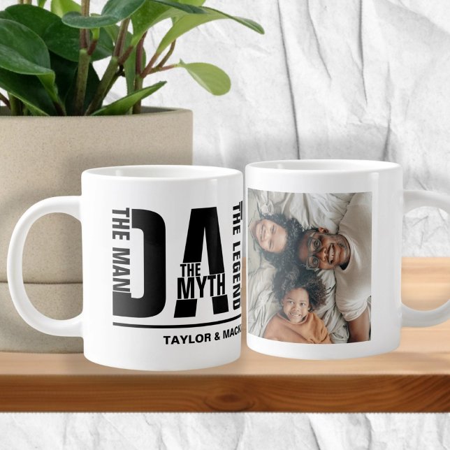 Vater Der Mann der Mythos der Legende Personalisie Kaffeetasse (Dad The Man The Myth The Legend Personalized Coffee Mug by Ricaso. Add your own photograph and text
)