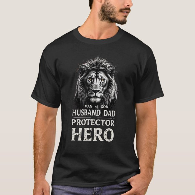 Vater Ehemann Beschützer Herren T-Shirt, Christlic T-Shirt (Vorderseite)
