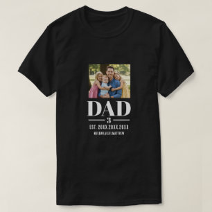 Vater Est. Jahr Namen Zahl Foto Schrift Dunkel T-Shirt