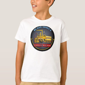 Vater fährt einen T-Shirt