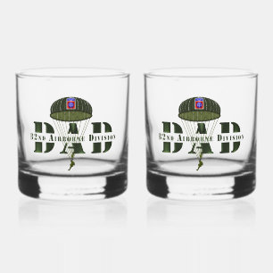 Vater Im Flugzeug 82. Whiskyglas