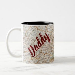Vater-Tag Reisekarte mit individuellem Namen Zweifarbige Tasse