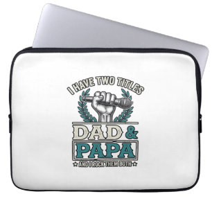 Vater Und Papa Rock Titel Vintage Mikrofon Shirt_ Laptopschutzhülle