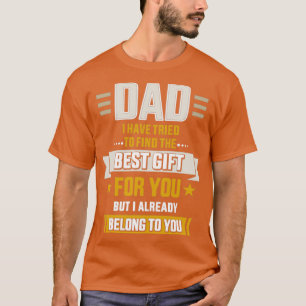 Vater versucht, am besten zu finden, aber bereits T-Shirt