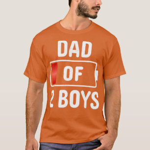 Vater von zwei Boys mit niedrigem Akku für Väter T-Shirt