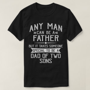 Vater von Zwei Söhne Vatertag Geschenk für Vater  T-Shirt