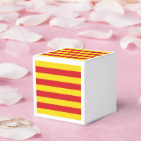 Vaterländische Gefälligkeitsbox mit Flagge Katalon