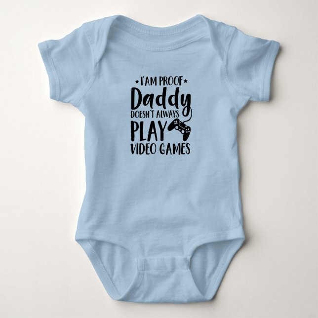 Vaters Leidenschaft, Daddy spielt nicht immer Vide Baby Strampler (Vorderseite)