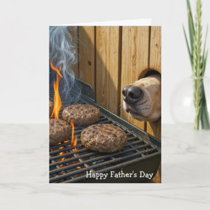Vatertag-Hund schnüffelt Hamburger auf einem Grill Karte