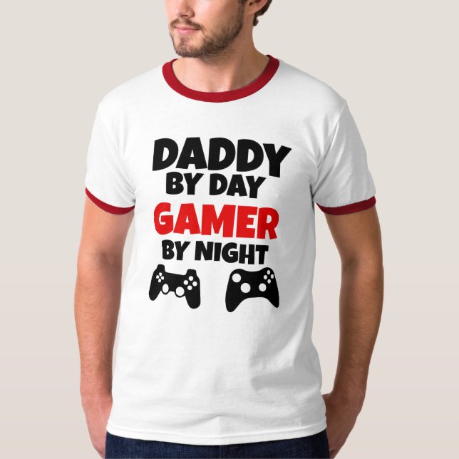 Vati durch TagesGamer durch Nachtlustige Gamers T-Shirt (Vorderseite)