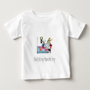 Vati ist mein Lieblingsspielzeug Baby T-shirt