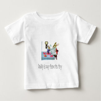 Vati ist mein Lieblingsspielzeug Baby T-shirt