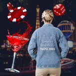 Vegas Bachelorette Bride zu elegantem Skript Jeansjacke<br><div class="desc">Eine niedliche Denim-Jacke,  die den Namen der Braut in elegantem weißem Schriftsatz darstellt. Ideal für Mädchen,  die in Vegas übernachten. Lasst uns diesen Junggeselinnen-Abschied starten! Um den Text zu ändern,  klicken Sie auf die Schaltfläche Personalisieren.</div>