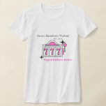 Vegas Junggeselinnen-Abschied Shirt für Bridesmaie<br><div class="desc">Las Vegas themed Shirts,  um mit Ihrem Junggeselinnen-Abschied zu passen! Diese vegas thematischen,  anpassbaren T - Shirt machen perfekte Bräunungsgeschenke. Ändern Sie die Farben,  den Namen der Braut,  die Schriftart,  etc. und machen Sie diese für Ihr Bachelorette Wochenende! Finden Sie das passende Zubehör in unserer Bachelorette Kollektion von Vegas!</div>