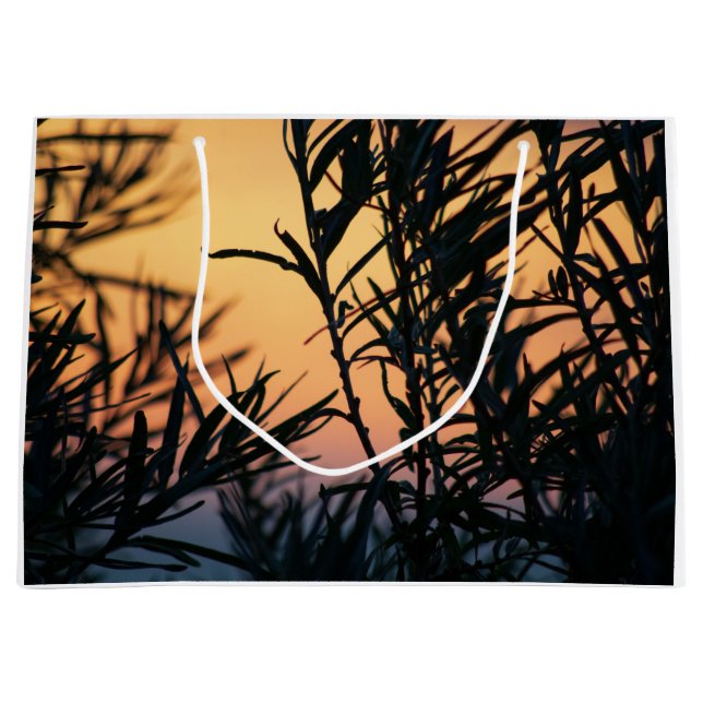 Vegetation bei Sonnenuntergang Große Geschenktüte (Vorderseite)