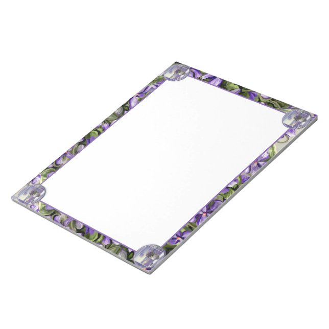 Veilchen in einem Mondglas Notizblock (angewinkelt)