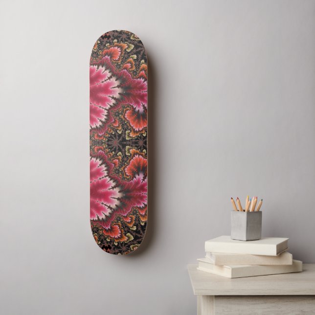 Velvour Soft Pink Floral Look Fraktal Abstrakt Skateboard (Wandkunst)