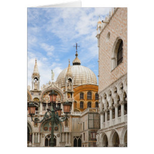 Venedig, Venetien, Italien - Vögel sind auf einer