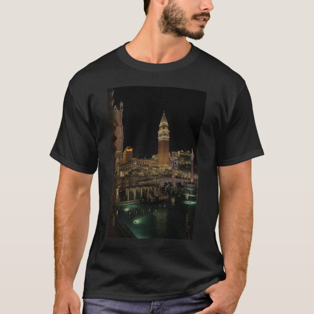 Venezianische Las Vegas in der Nacht T-Shirt (Vorderseite)