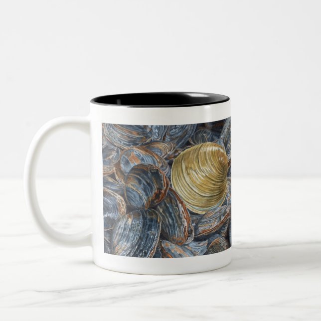 Venusmuscheln und Quahog-Schalen Zweifarbige Tasse (Links)