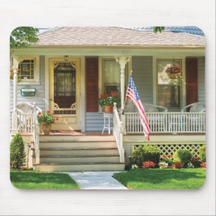 Veranda - Das Zuhause einer kleinen alten Dame Mousepad