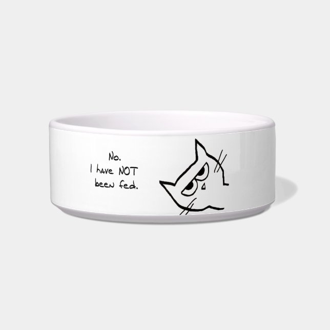 Verärgerte Katze ist NICHT gefüttert worden! Napf (Links)