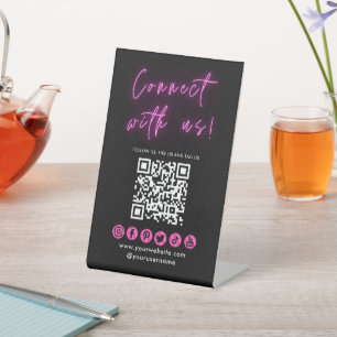Verbinden Sie uns mit schwarz rosa QR-Code Social  Sockelschild