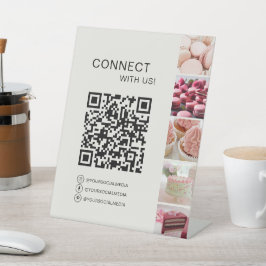 Verbindung mit QR Code Bäckerei Cake Shop Sockelschild