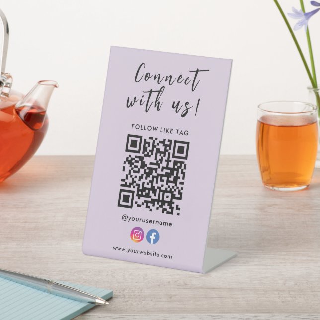 Verbindung mit unserem Facebook Instagramm Qr Code Sockelschild (In SItu)
