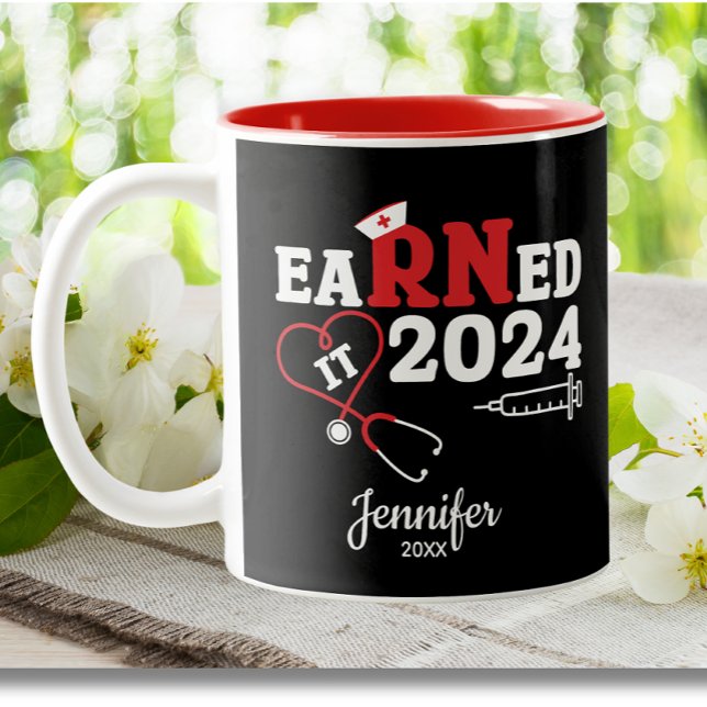 Verdient RN Nurse Abschluss Medical School Zweifarbige Tasse (Von Creator hochgeladen)