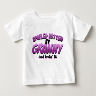 Verdorbenes faules durch Oma Baby T-shirt