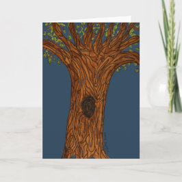 Verdrehter Baum mit blauem Hintergrund - Leer Karte