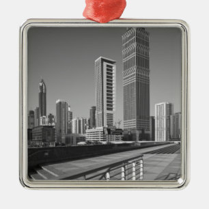Vereinigte Arabische Emirate, Dubai, Dubai City. Silbernes Ornament
